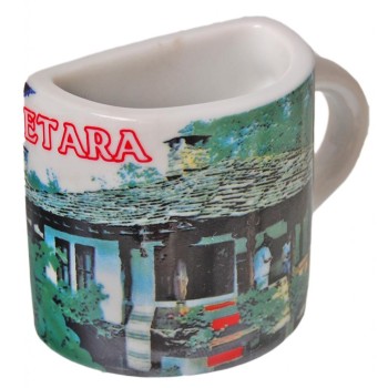 Сувенирна чаша с магнит, гравирана със старинна къща от Етъра