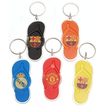 Сувенирен цветен ключодържател - с емблемата на известни отбори и футболисти, изработена от PVC материал