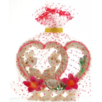 Декоративна фигурка - двойно сърце - изцяло направена от миди
