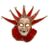 Декоративна маска, изработена от порцелан