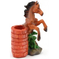 Декоративна фигурка - див кон до кладенец