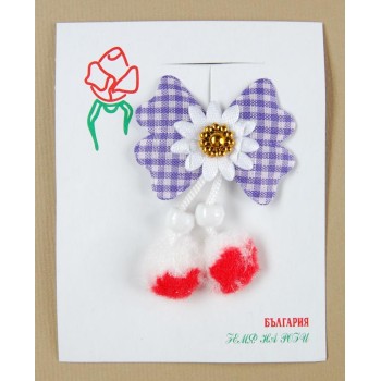 Мартеница цвете от плат - каре, с помпони и мъниста