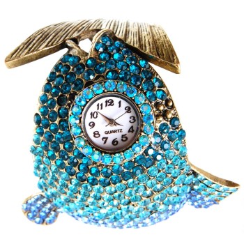 Дамски ръчен часовник с елегантен дизайн - риба, декориран с цветни камъни