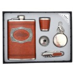 Луксозен подаръчен комплект, включващ метална манерка с дозатор и чашка, малък пепелник и джобно ножче