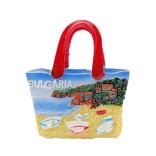 Декоративна релефна фигурка във формата на плажна чанта - плаж с лодки и къщи, България
