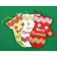 Украса за окачване&nbsp; - ръкавица с надпис Merry Christmas