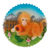 Кръгла магнитна фигурка - маймунка с цвете