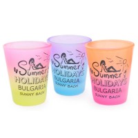 Сувенирна чаша за шот, декорирана с излегната жена и надпис - Summer Holidays Bulgaria Sunny beach