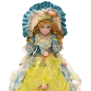 Сувенирна кукла , изработена от керамика и текстил