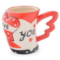 Красива керамична чаша с нестандартна дръжка и надпис&nbsp; - LOVE YOU