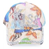 Спортна лятна шапка с козирка, декорирана с надпис Kiss и бели камъни