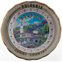 Сувенирна порцеланова чинийка с магнит