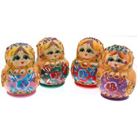 Декоративна дървена фигурка - пет броя матрьошки с красива пирография