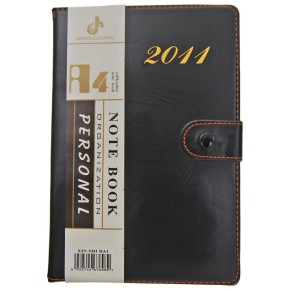 Тефтер с дебели корици за 2011 година със закопчаване
